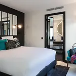 Laz' Urbain Hotel Paris