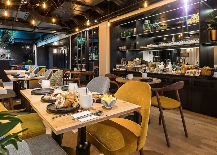 Laz' Urbain Hotell