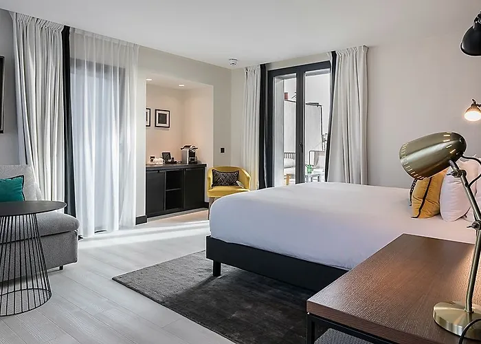 Hotell Laz' Urbain 4*