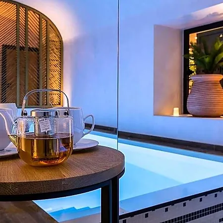 Hotel Laz' Urbain 4*