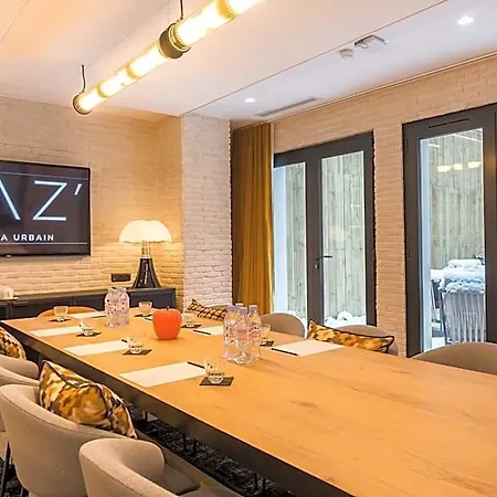 Laz' Urbain Hotel