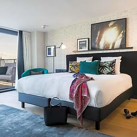 Laz' Urbain Hotel