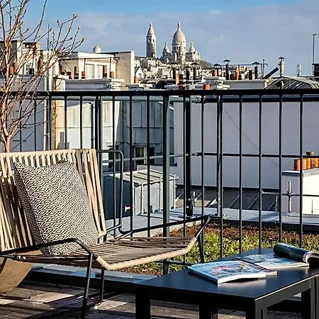 Laz' Urbain Hotel