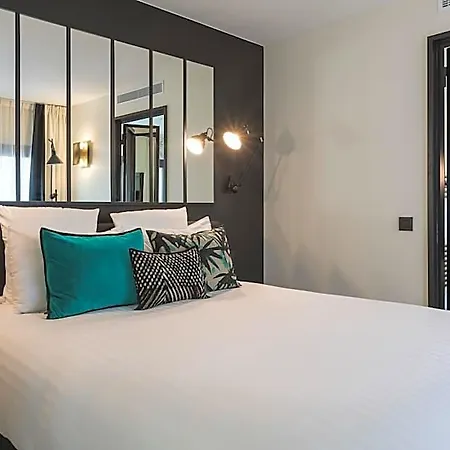 Laz' Urbain Hotel Paris
