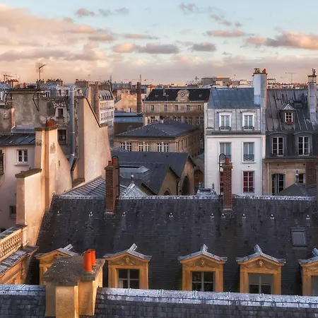 Laz' Urbain 4* Paris
