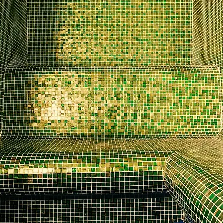 Laz' Urbain Hotel Paris