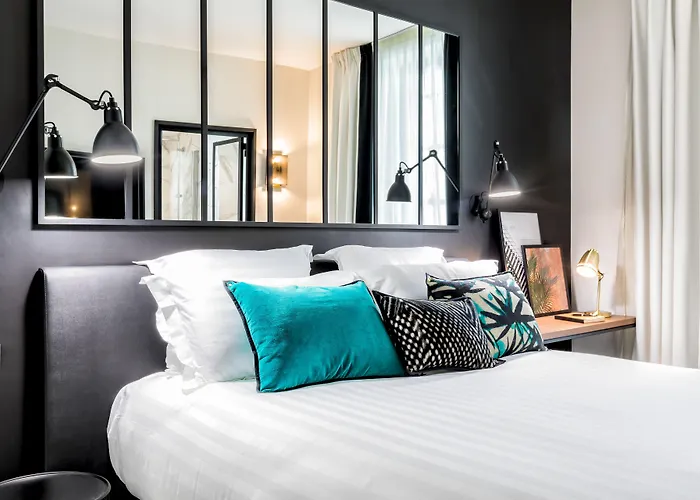 Laz' Urbain 4* Paris