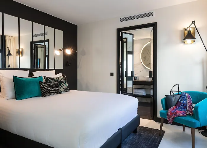 Laz' Urbain Hotel Paris