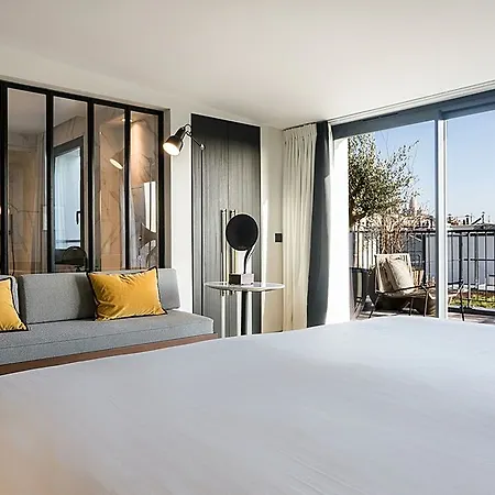 Laz' Urbain 4* Париж