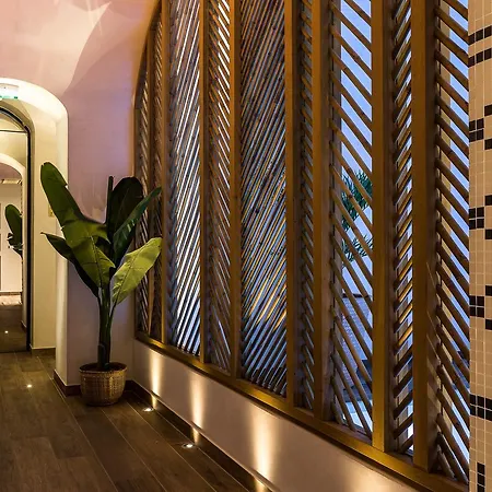 Laz' Urbain Отель 4*