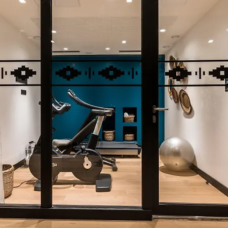 Laz' Urbain 4* Париж